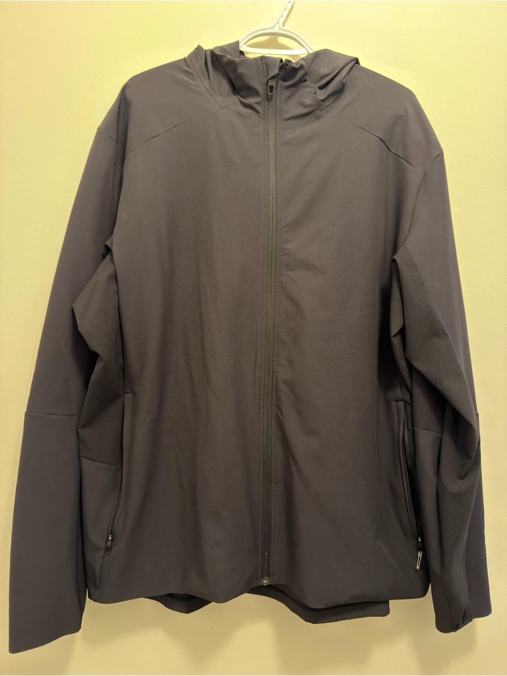 lululemon athletica Men's Hooded Jacket - Black